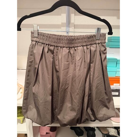 Japanese brand GU bubble skirt small - Picture 1 of 3